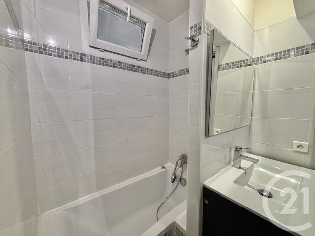 Appartement F2 bis &agrave; louer - 2 pi&egrave;ces - 47,59 m2 - Menton - 06 - PROVENCE-ALPES-COTE-D-AZUR