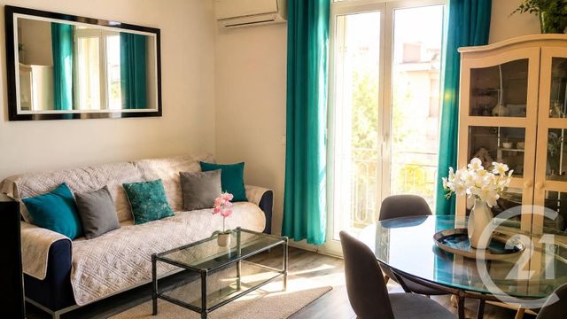 Appartement F3 &agrave; louer - 3 pi&egrave;ces - 49,31 m2 - Roquebrune Cap Martin - 06 - PROVENCE-ALPES-COTE-D-AZUR
