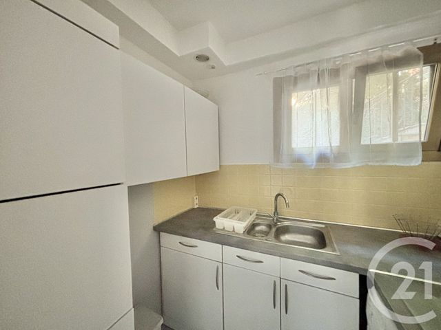 Appartement F2 &agrave; louer - 2 pi&egrave;ces - 53,29 m2 - Menton - 06 - PROVENCE-ALPES-COTE-D-AZUR