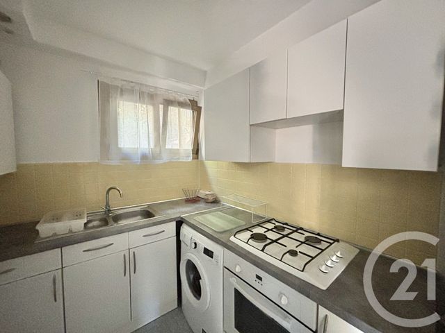 Appartement F2 &agrave; louer - 2 pi&egrave;ces - 53,29 m2 - Menton - 06 - PROVENCE-ALPES-COTE-D-AZUR