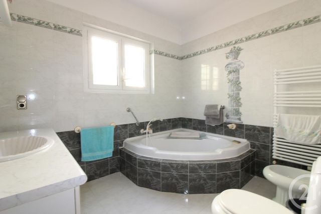 Maison &agrave; vendre - 5 pi&egrave;ces - 149 m2 - Roquebrune Cap Martin - 06 - PROVENCE-ALPES-COTE-D-AZUR