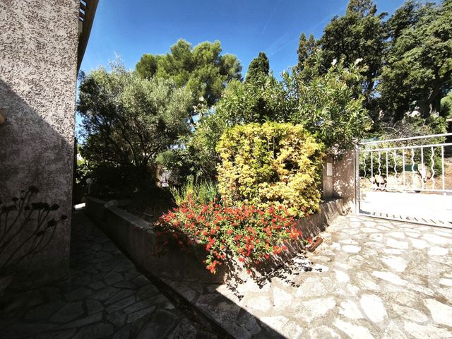 Maison &agrave; vendre - 5 pi&egrave;ces - 106,09 m2 - La Garde - 83 - PROVENCE-ALPES-COTE-D-AZUR