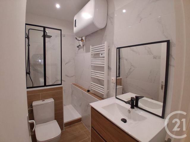 Maison à louer - 2 pièces - 64,40 m2 - Toulon - 83 - PROVENCE-ALPES-COTE-D-AZUR