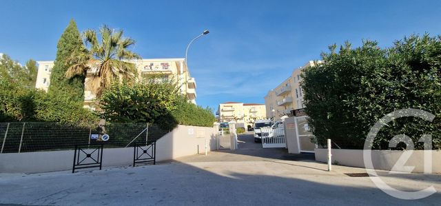 Appartement T2 &agrave; vendre - 2 pi&egrave;ces - 49,40 m2 - Hyeres - 83 - PROVENCE-ALPES-COTE-D-AZUR