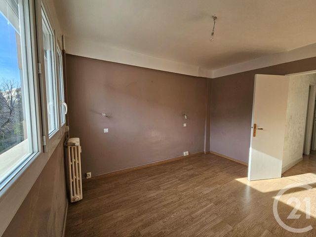 Appartement T3 &agrave; louer - 3 pi&egrave;ces - 56,57 m2 - Toulon - 83 - PROVENCE-ALPES-COTE-D-AZUR