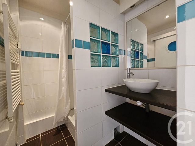 Appartement T3 &agrave; louer - 3 pi&egrave;ces - 56,57 m2 - Toulon - 83 - PROVENCE-ALPES-COTE-D-AZUR