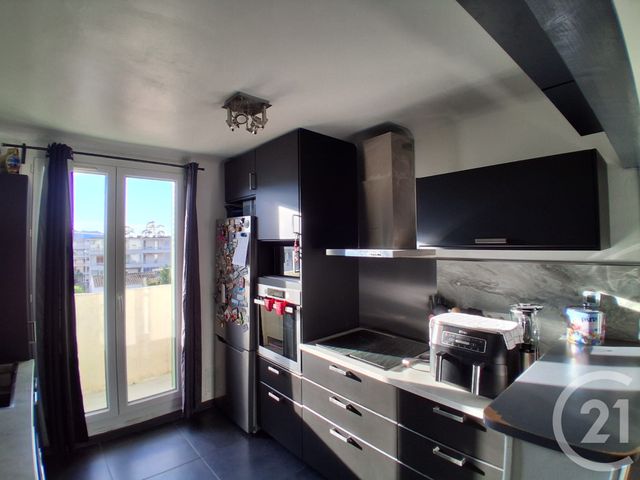 Appartement F3 &agrave; louer - 3 pi&egrave;ces - 53,40 m2 - Aubagne - 13 - PROVENCE-ALPES-COTE-D-AZUR