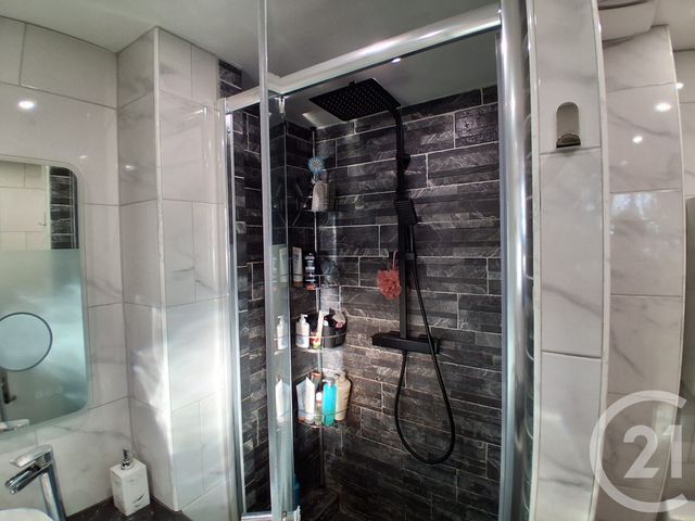 Appartement F3 &agrave; louer - 3 pi&egrave;ces - 53,40 m2 - Aubagne - 13 - PROVENCE-ALPES-COTE-D-AZUR