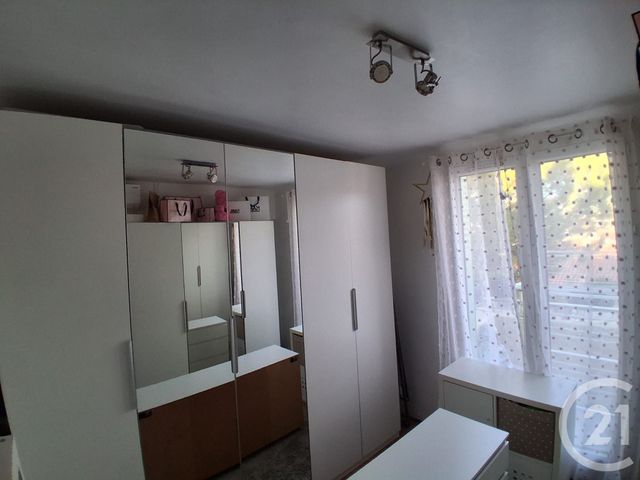 Appartement F3 &agrave; louer - 3 pi&egrave;ces - 53,40 m2 - Aubagne - 13 - PROVENCE-ALPES-COTE-D-AZUR