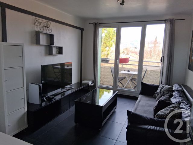 Appartement F3 &agrave; louer - 3 pi&egrave;ces - 53,40 m2 - Aubagne - 13 - PROVENCE-ALPES-COTE-D-AZUR