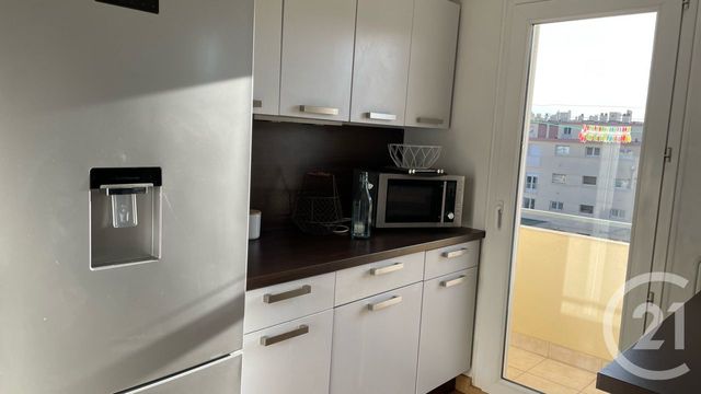 Appartement F4 &agrave; louer - 4 pi&egrave;ces - 72,39 m2 - La Garde - 83 - PROVENCE-ALPES-COTE-D-AZUR
