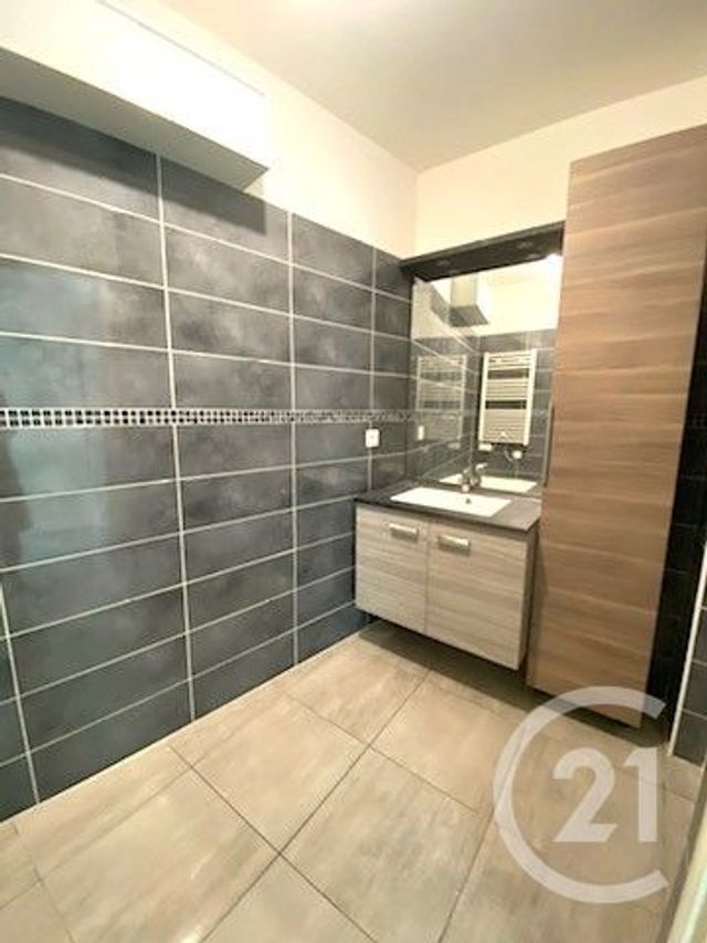 Appartement T3 &agrave; vendre - 3 pi&egrave;ces - 53,50 m2 - Toulon - 83 - PROVENCE-ALPES-COTE-D-AZUR