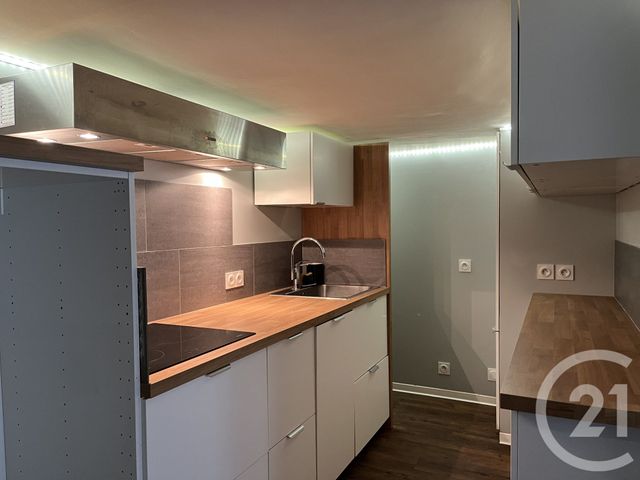 Appartement Duplex &agrave; louer - 2 pi&egrave;ces - 62,48 m2 - Toulon - 83 - PROVENCE-ALPES-COTE-D-AZUR