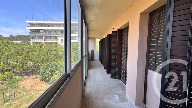 Appartement T4 &agrave; vendre - 4 pi&egrave;ces - 67 m2 - La Garde - 83 - PROVENCE-ALPES-COTE-D-AZUR