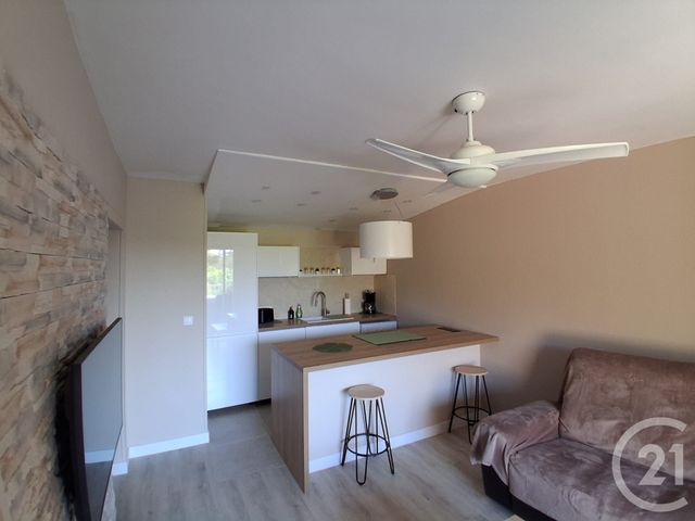 Appartement F2 &agrave; louer - 2 pi&egrave;ces - 34,70 m2 - La Valette Du Var - 83 - PROVENCE-ALPES-COTE-D-AZUR