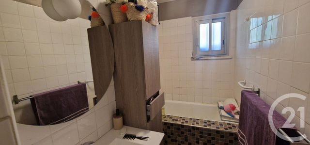 Appartement T3 &agrave; vendre - 4 pi&egrave;ces - 80 m2 - Hyeres - 83 - PROVENCE-ALPES-COTE-D-AZUR