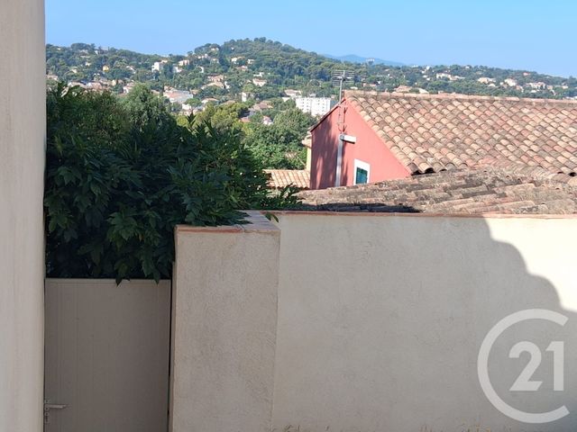 Maison &agrave; louer - 3 pi&egrave;ces - 67,11 m2 - La Garde - 83 - PROVENCE-ALPES-COTE-D-AZUR