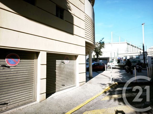 Parking &agrave; vendre - 12 m2 - Toulon - 83 - PROVENCE-ALPES-COTE-D-AZUR