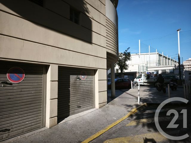 Parking &agrave; vendre - 12 m2 - Toulon - 83 - PROVENCE-ALPES-COTE-D-AZUR