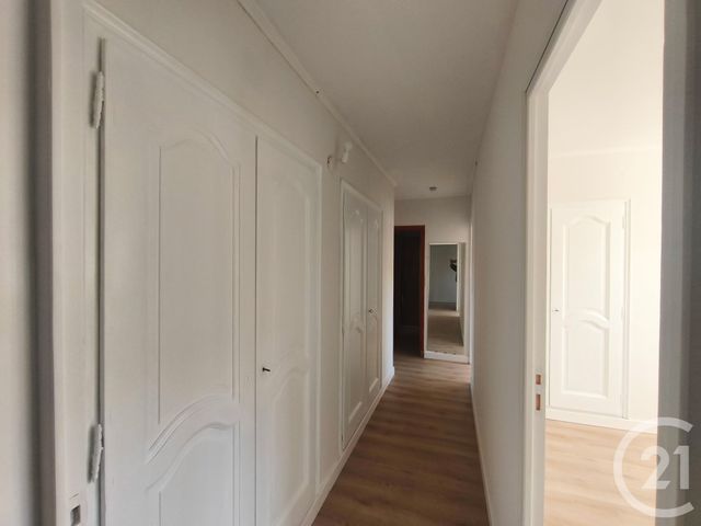 Appartement T3 &agrave; louer - 4 pi&egrave;ces - 66,38 m2 - La Garde - 83 - PROVENCE-ALPES-COTE-D-AZUR