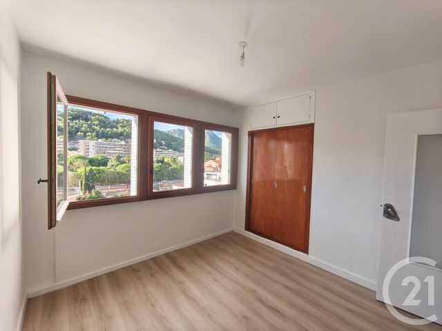 Appartement T3 &agrave; louer - 4 pi&egrave;ces - 66,38 m2 - La Garde - 83 - PROVENCE-ALPES-COTE-D-AZUR