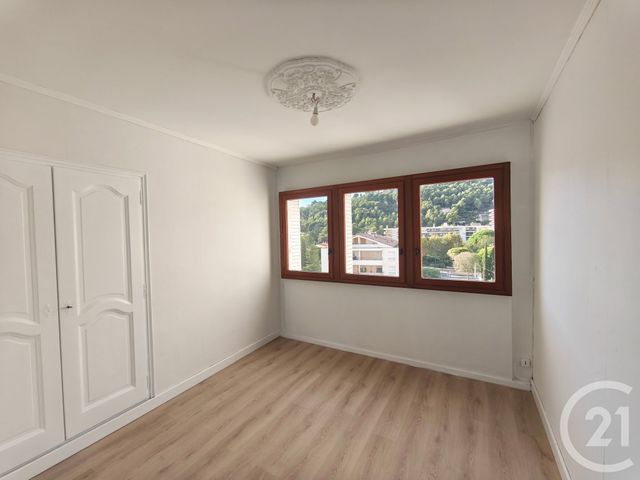 Appartement T3 &agrave; louer - 4 pi&egrave;ces - 66,38 m2 - La Garde - 83 - PROVENCE-ALPES-COTE-D-AZUR