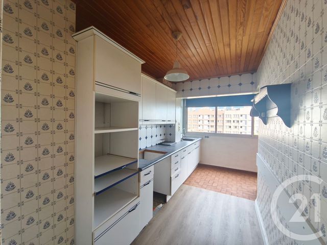 Appartement T3 &agrave; louer - 4 pi&egrave;ces - 66,38 m2 - La Garde - 83 - PROVENCE-ALPES-COTE-D-AZUR