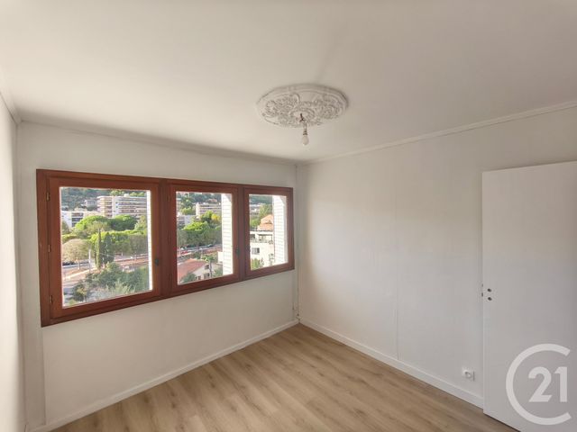Appartement T3 &agrave; louer - 4 pi&egrave;ces - 66,38 m2 - La Garde - 83 - PROVENCE-ALPES-COTE-D-AZUR