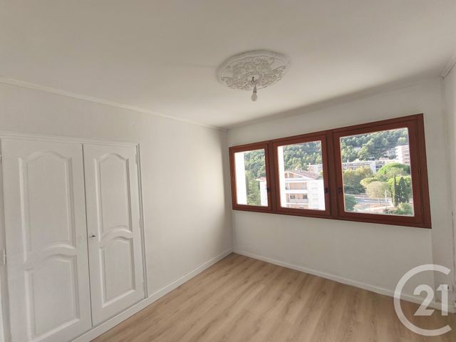 Appartement T3 &agrave; louer - 4 pi&egrave;ces - 66,38 m2 - La Garde - 83 - PROVENCE-ALPES-COTE-D-AZUR