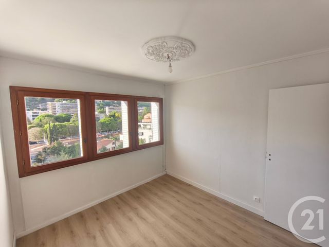 Appartement T3 &agrave; louer - 4 pi&egrave;ces - 66,38 m2 - La Garde - 83 - PROVENCE-ALPES-COTE-D-AZUR