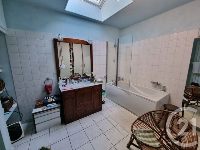 Appartement T4 à vendre - 5 pièces - 145,48 m2 - Louhans - 71 - BOURGOGNE