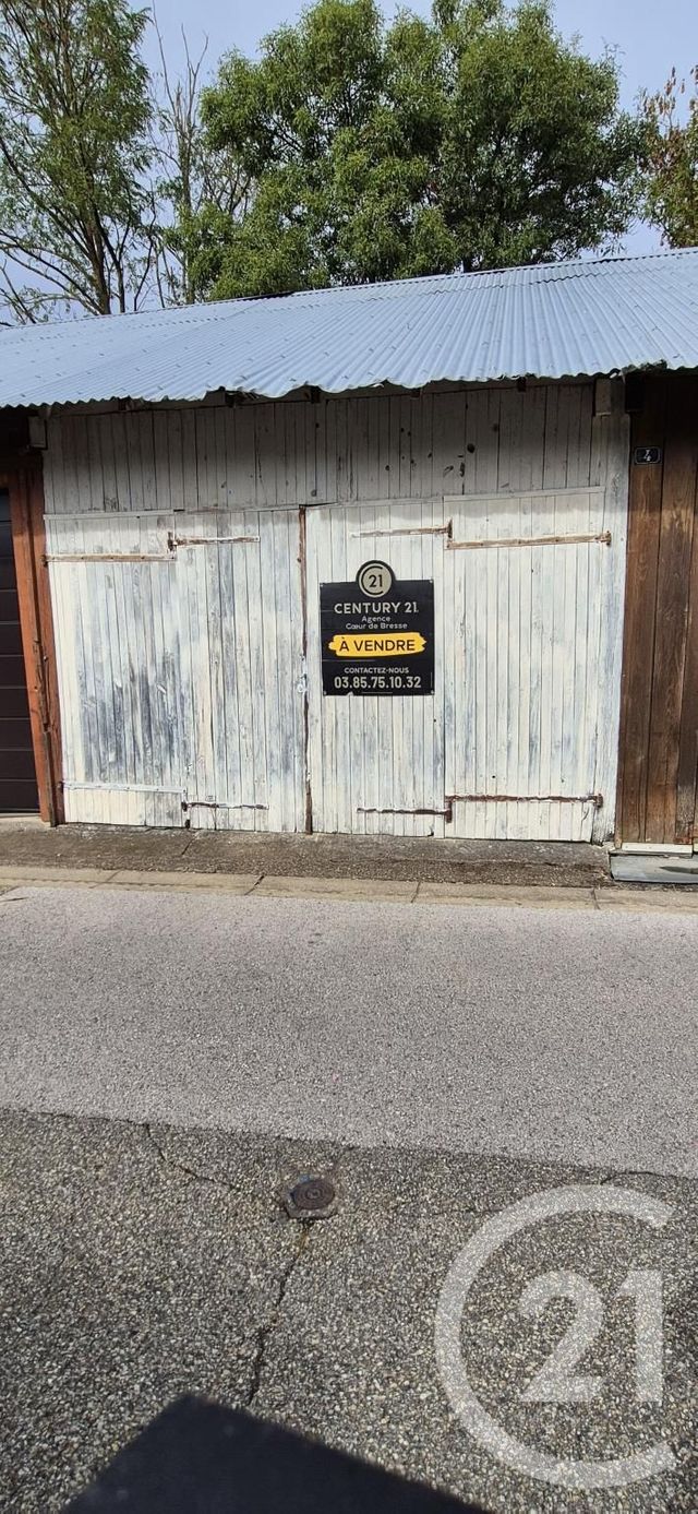 parking - LOUHANS CHATEAURENAUD - 71
