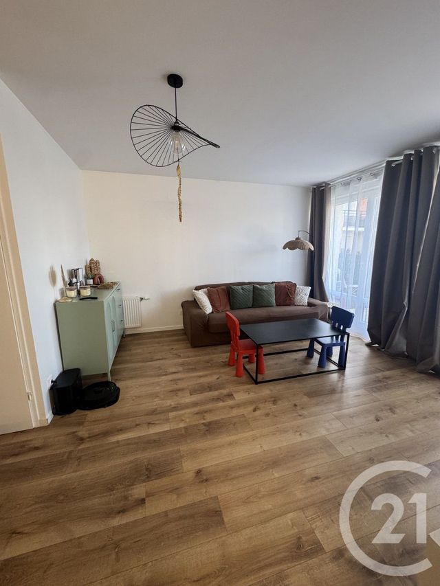 Appartement Duplex à vendre - 4 pièces - 81,35 m2 - Claye Souilly - 77 - ILE-DE-FRANCE