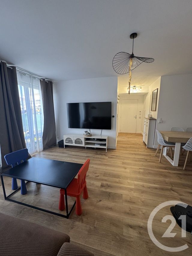 Appartement Duplex à vendre - 4 pièces - 81,35 m2 - Claye Souilly - 77 - ILE-DE-FRANCE