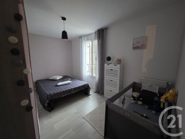 Appartement Duplex &agrave; vendre - 4 pi&egrave;ces - 81,35 m2 - Claye Souilly - 77 - ILE-DE-FRANCE