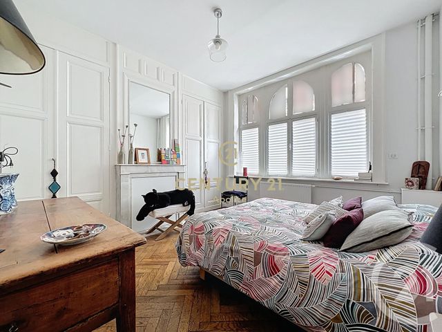 Appartement F4 à vendre - 4 pièces - 87 m2 - La Madeleine - 59 - NORD-PAS-DE-CALAIS