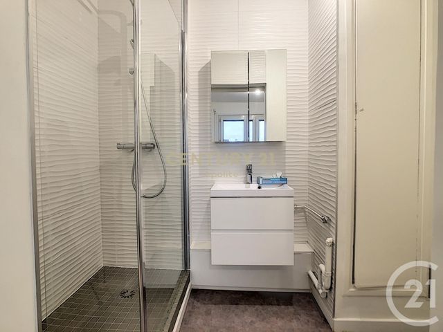Appartement T2 &agrave; louer - 2 pi&egrave;ces - 43,17 m2 - La Madeleine - 59 - NORD-PAS-DE-CALAIS