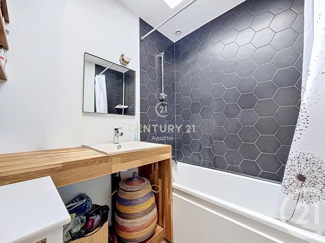 Maison &agrave; louer - 5 pi&egrave;ces - 93,93 m2 - Lille - 59 - NORD-PAS-DE-CALAIS
