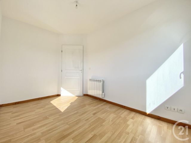 Appartement T4 &agrave; louer - 4 pi&egrave;ces - 68,06 m2 - Pressins - 38 - RHONE-ALPES