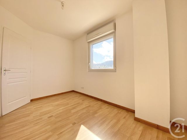 Appartement T4 &agrave; louer - 4 pi&egrave;ces - 68,06 m2 - Pressins - 38 - RHONE-ALPES
