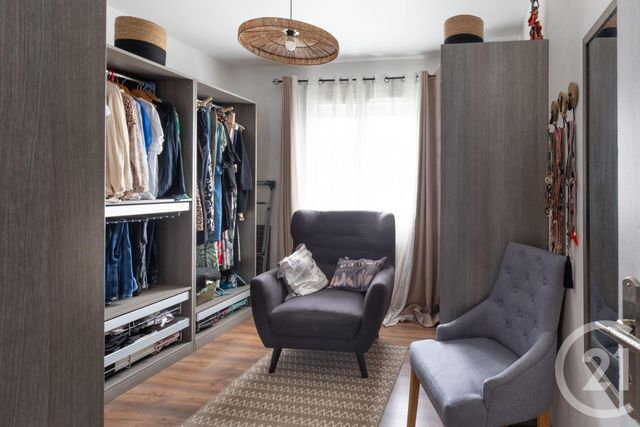 Maison à vendre - 5 pièces - 109,75 m2 - Pusignan - 69 - RHONE-ALPES