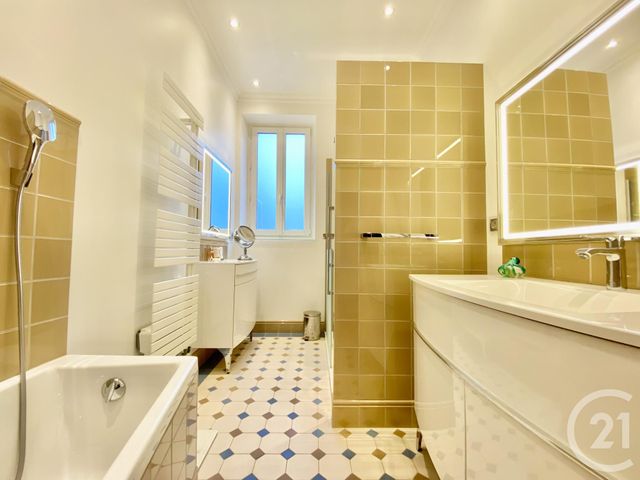 Maison &agrave; vendre - 12 pi&egrave;ces - 290 m2 - Les Avenieres Veyrins Thuellin - 38 - RHONE-ALPES