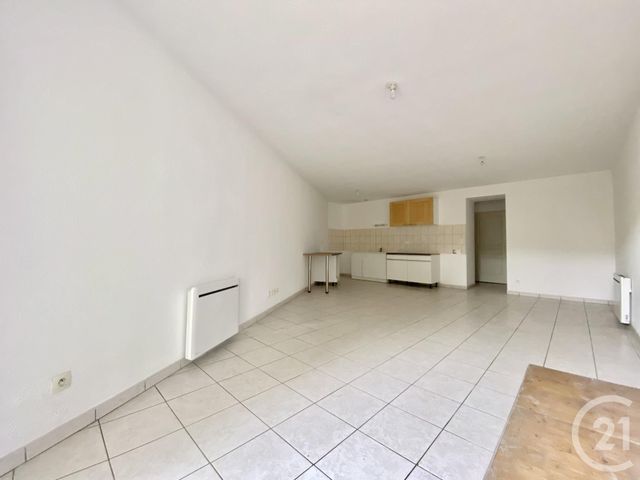 Appartement T3 à louer - 3 pièces - 70,92 m2 - Les Avenieres Veyrins Thuellin - 38 - RHONE-ALPES