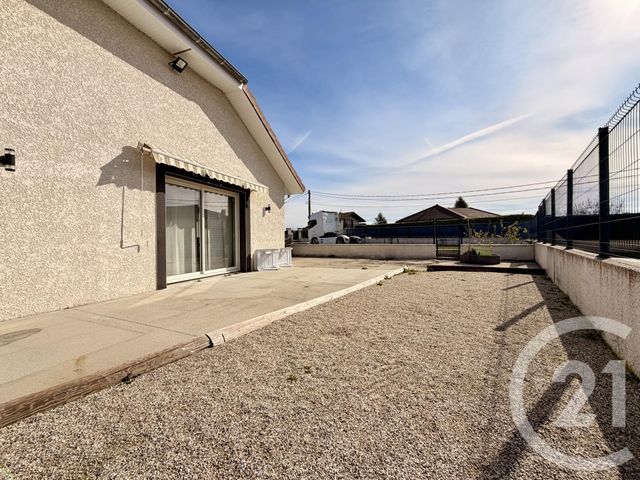 Maison &agrave; louer - 4 pi&egrave;ces - 122,10 m2 - Charancieu - 38 - RHONE-ALPES