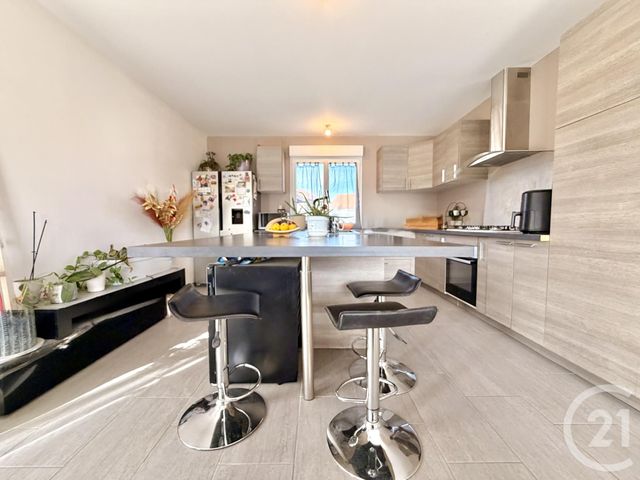 Maison &agrave; louer - 4 pi&egrave;ces - 122,10 m2 - Charancieu - 38 - RHONE-ALPES
