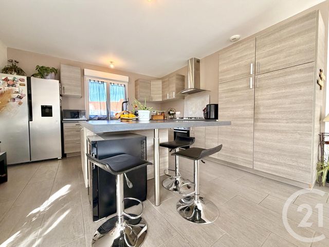 Maison &agrave; louer - 4 pi&egrave;ces - 122,10 m2 - Charancieu - 38 - RHONE-ALPES