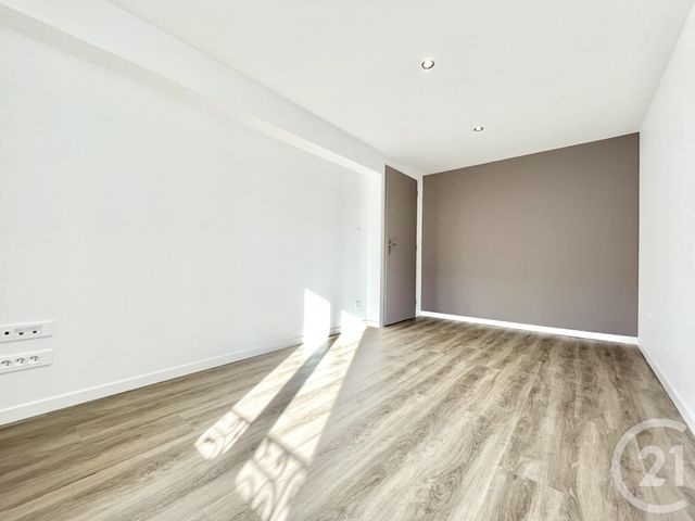 Immeuble &agrave; vendre - 162,96 m2 - Les Abrets En Dauphine - 38 - RHONE-ALPES