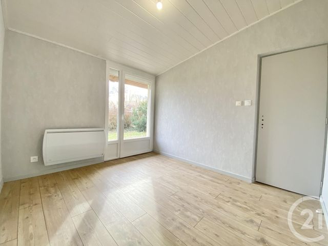 Maison &agrave; louer - 5 pi&egrave;ces - 102,29 m2 - St Andre Le Gaz - 38 - RHONE-ALPES