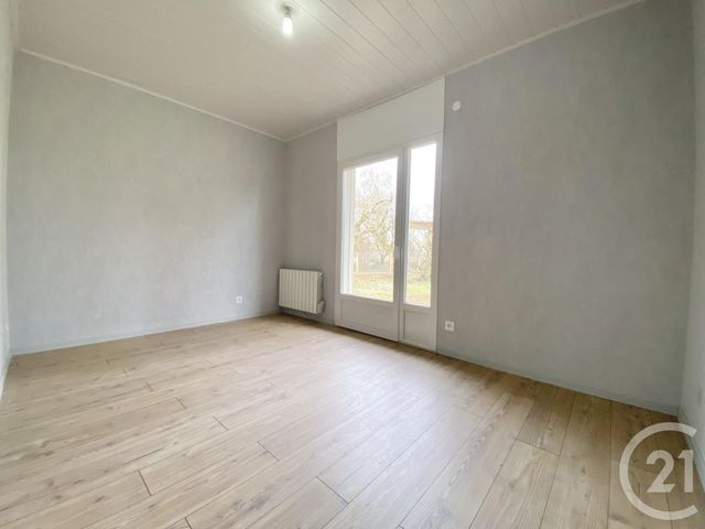 Maison &agrave; louer - 5 pi&egrave;ces - 102,29 m2 - St Andre Le Gaz - 38 - RHONE-ALPES