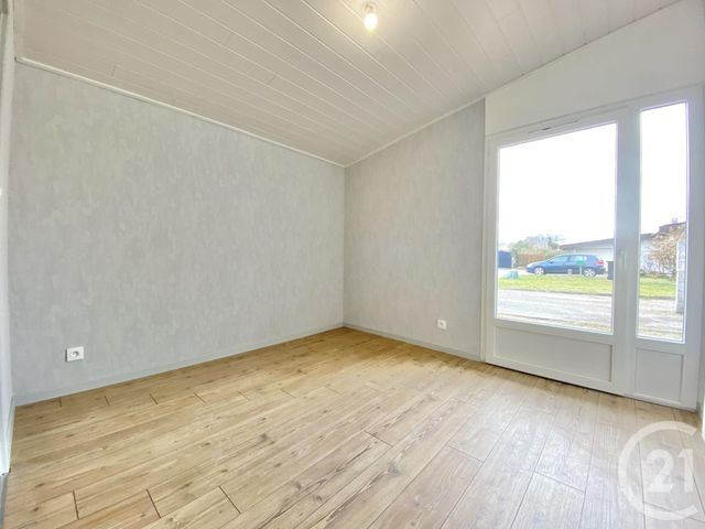 Maison &agrave; louer - 5 pi&egrave;ces - 102,29 m2 - St Andre Le Gaz - 38 - RHONE-ALPES